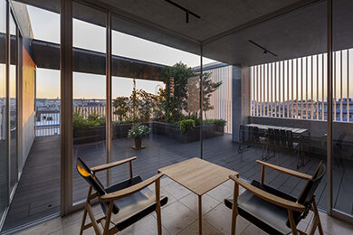 5階サロン・屋上テラス1